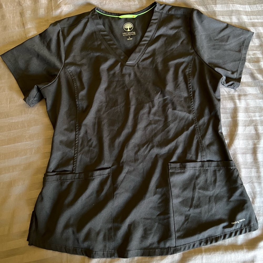 Healing Hands scrub top size large
